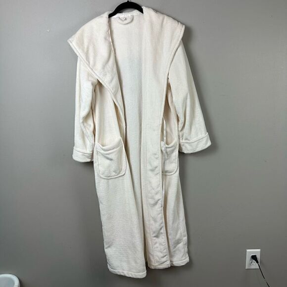 Pottery Barn Other - Pottery Barn cream white cape shoulder fleece long floor length robe